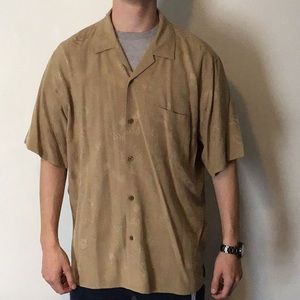 Men’s short sleeve shirt. Sideout size XL.